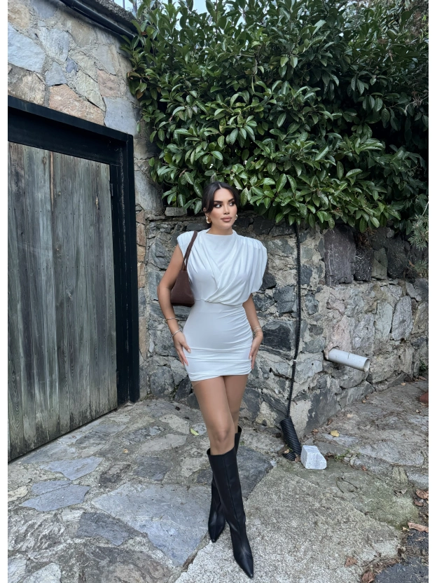 Beyaz Vatkalı Zra Model Elbise