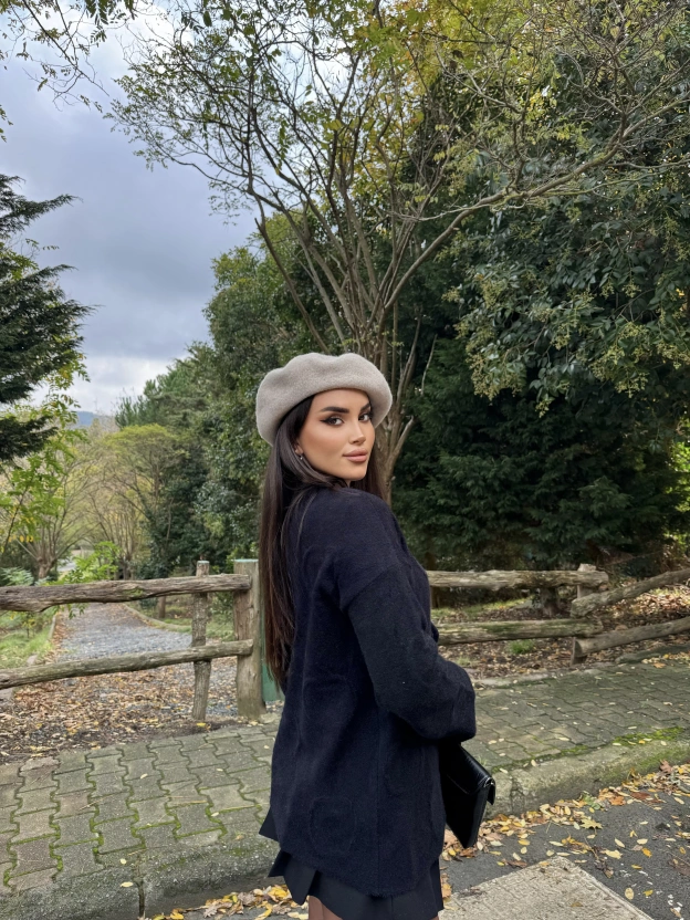 Siyah Bağlamalı Yumoş Kazak