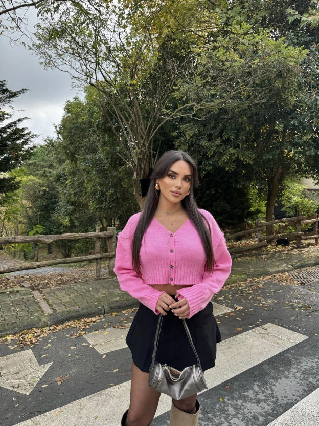 Pembe Sırt Baskılı Crop Hırka