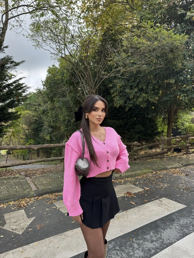 Pembe Sırt Baskılı Crop Hırka