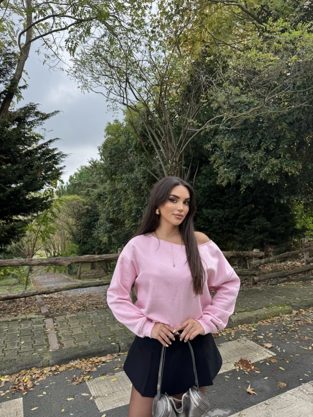Pembe Kayık Yaka Oversize Sweatshırt