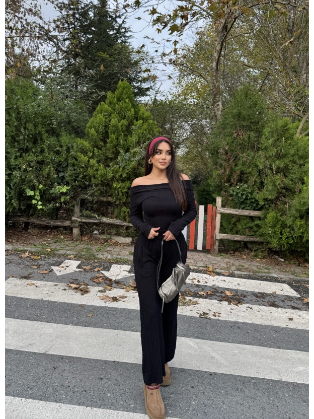 Siyah Madonna Yaka Fırfırlı Takım