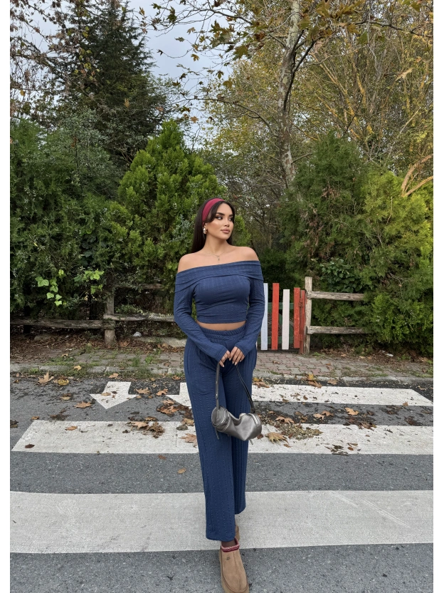 Lacivert Madonna Yaka Fırfırlı Takım