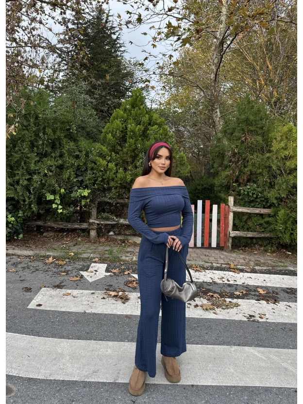 Lacivert Madonna Yaka Fırfırlı Takım