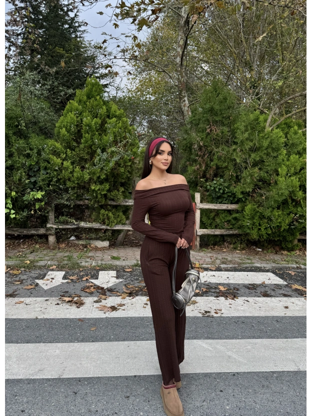 Kahverengi Madonna Yaka Fırfırlı Takım