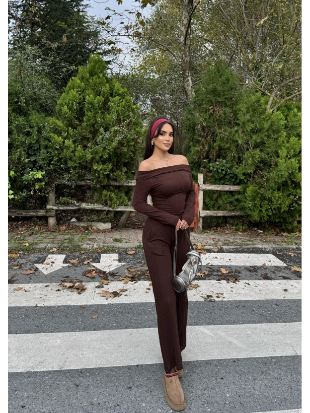 Kahverengi Madonna Yaka Fırfırlı Takım