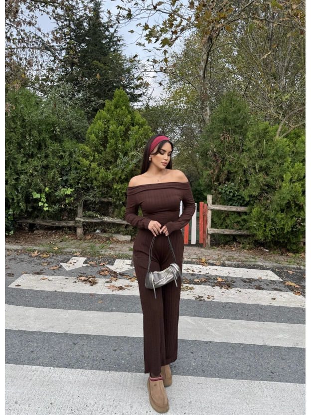 Kahverengi Madonna Yaka Fırfırlı Takım