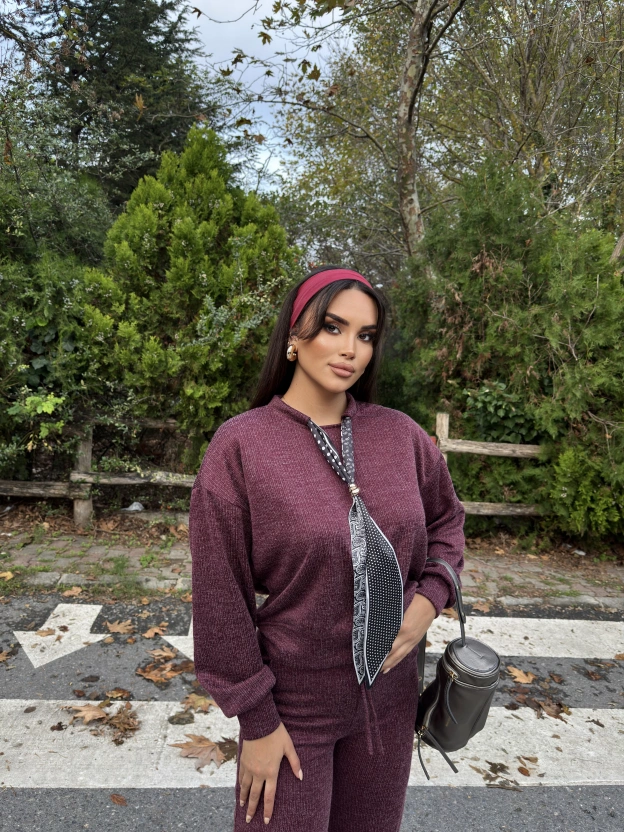 Bordo Fularlı Simli Takım