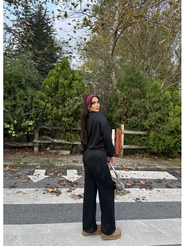 Siyah Fularlı Simli Takım