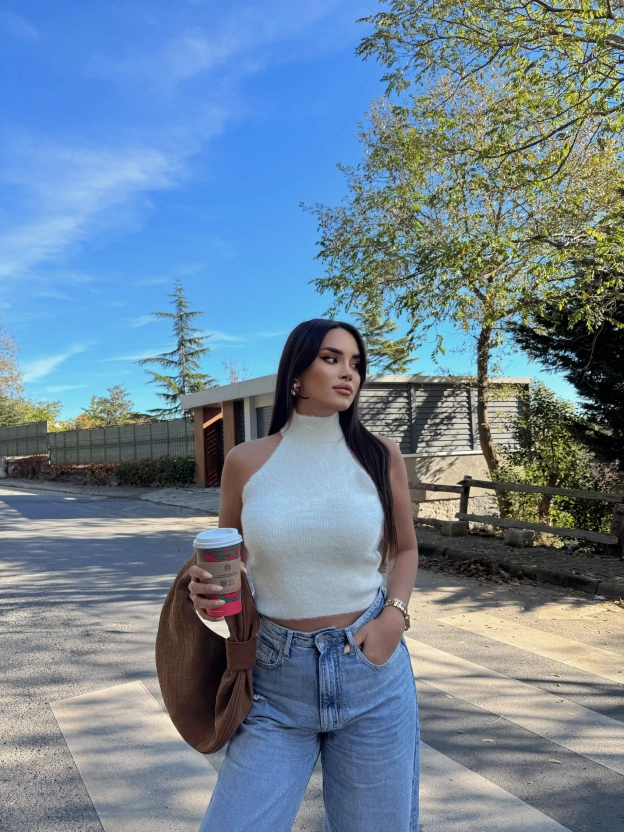 Krem Balıkçı Yaka Yumoş Triko Bluz