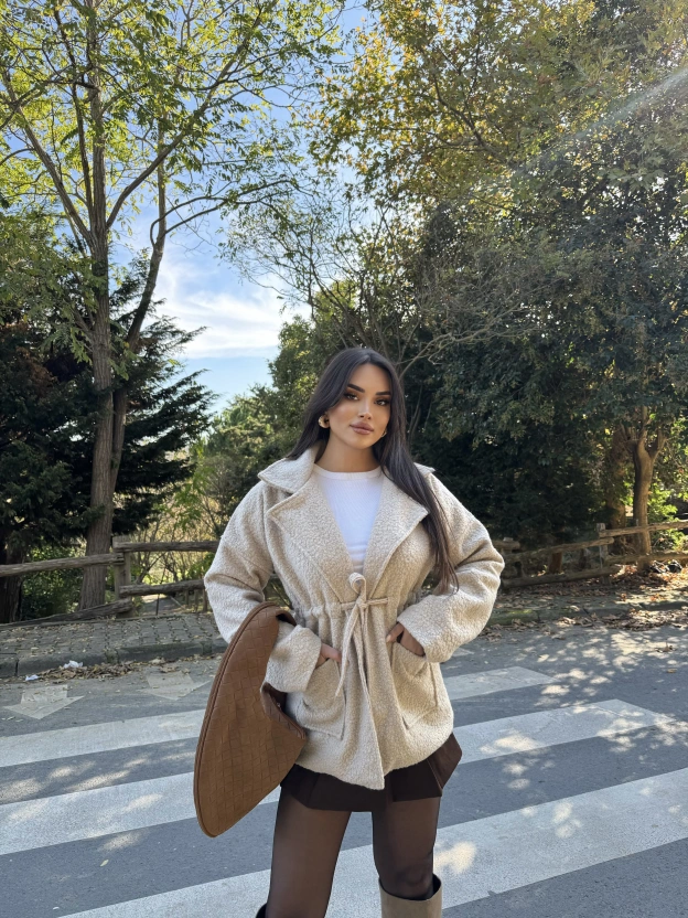 Bej Bağlamalı Tasarım Mont