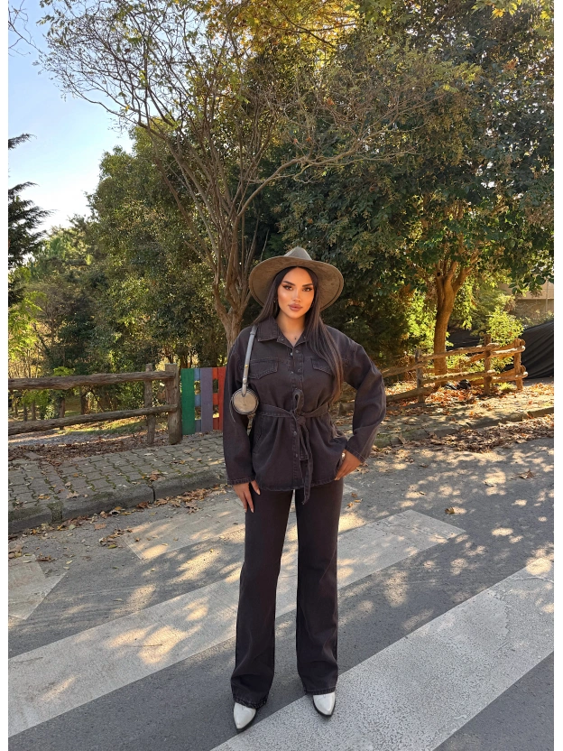 Kahverengi Kuşaklı Denim Takım