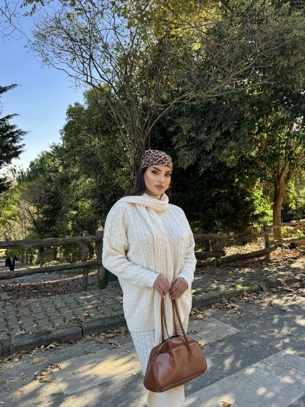 Bej Üçlü Triko Takım