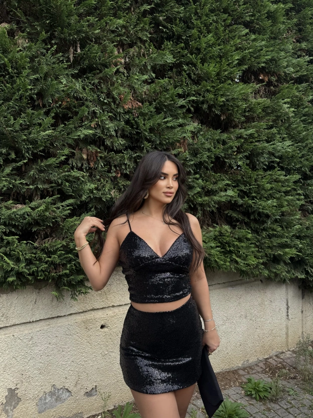 Siyah Askılı Payetli Etek Takım