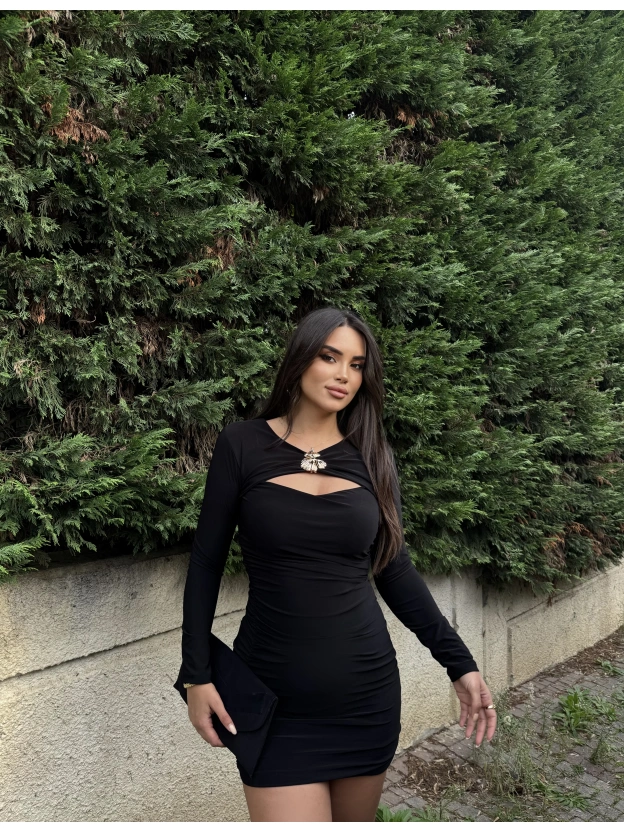 Siyah Göğüs Tokalı Mini Elbise