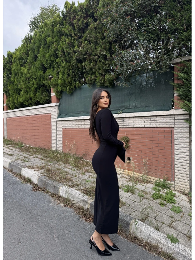 Siyah Tek Kol Tokalı Uzun Elbise