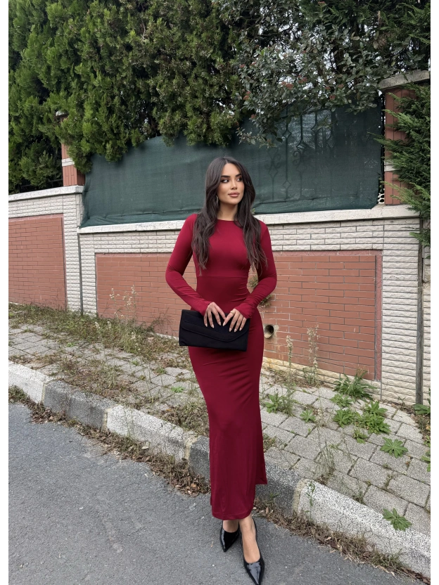 Bordo Sırt Dekolteli Uzun Elbise