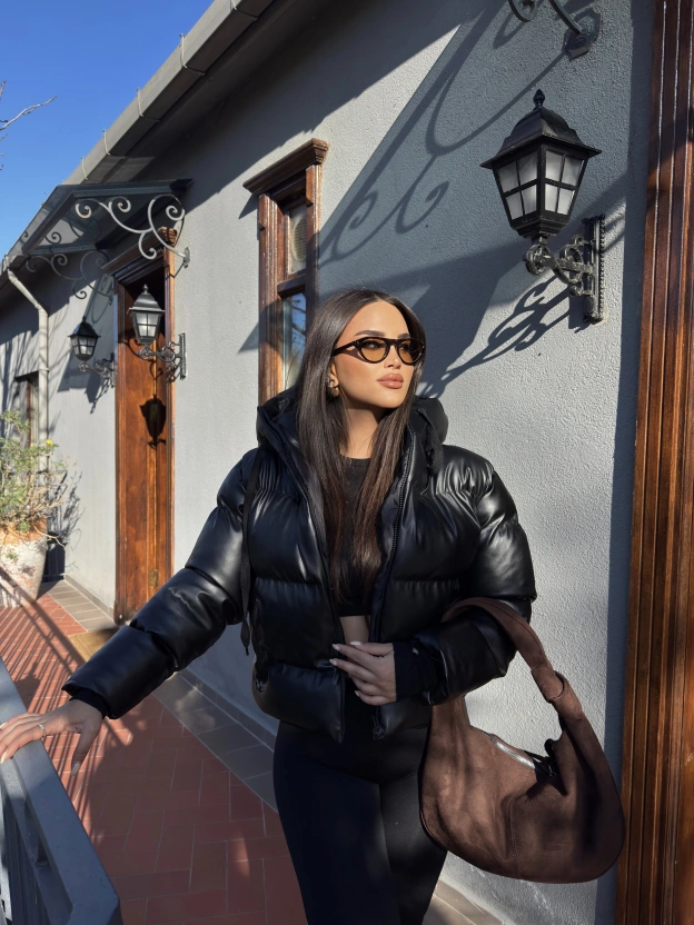 Siyah Deri Şişme Mont