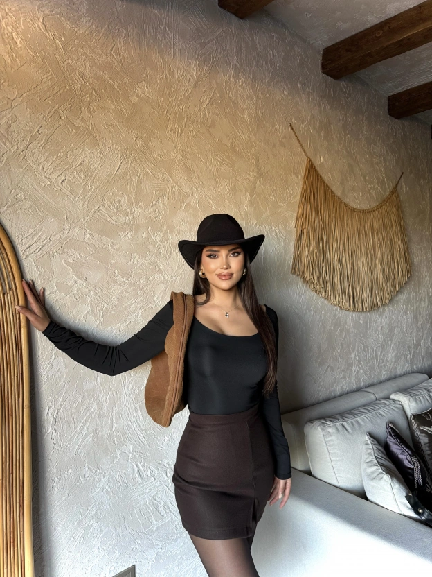 Kahverengi Yırtmaçlı Kaşe Etek