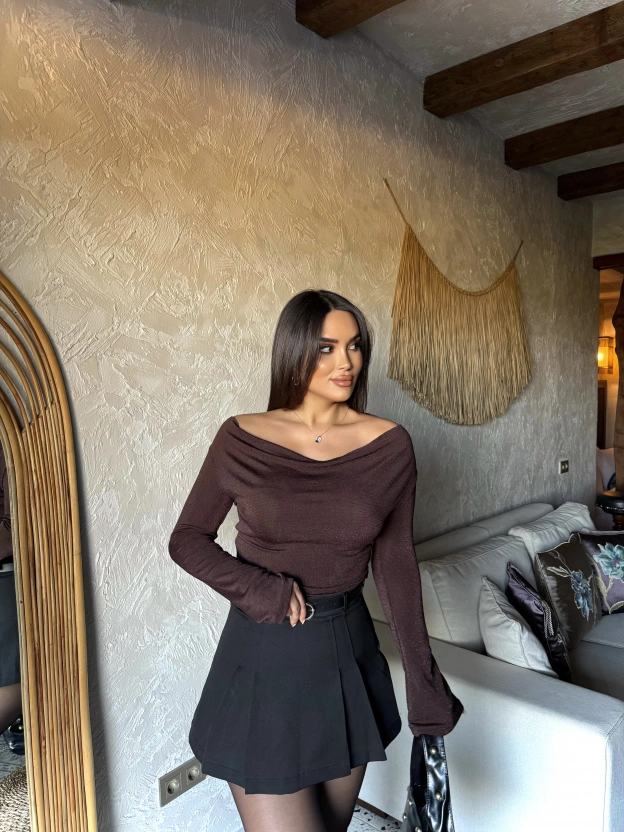 Siyah Pileli Kemerli Şort Etek