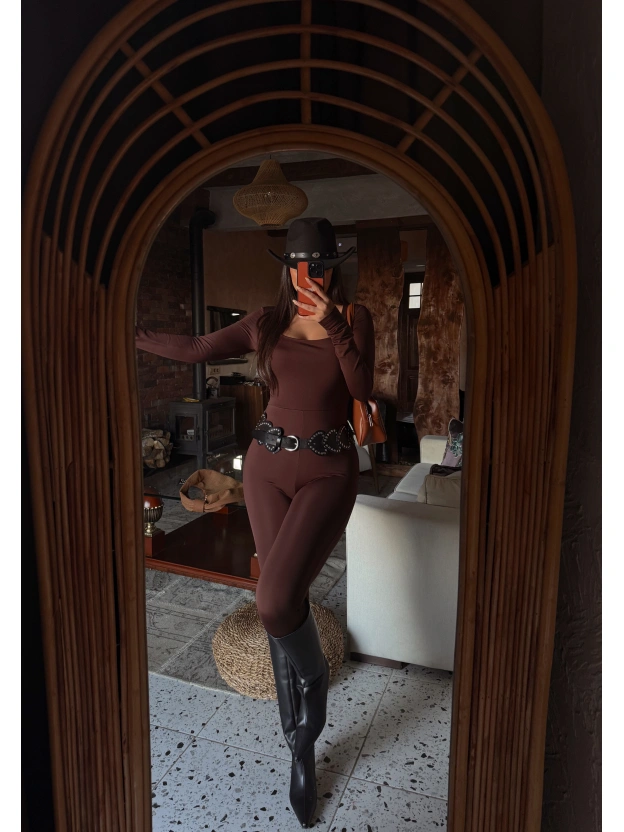 Kahverengi Kare Yaka Tulum