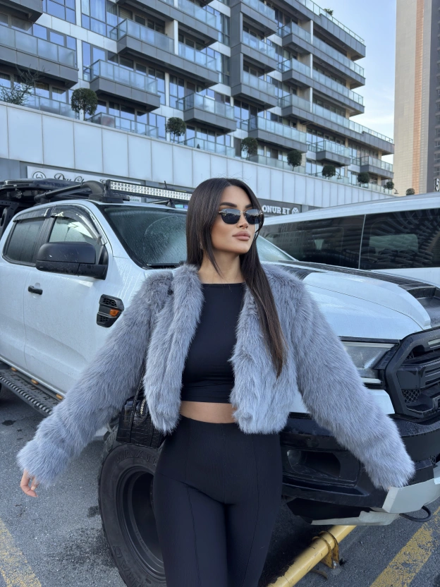 Gri Crop Kürk Ceket