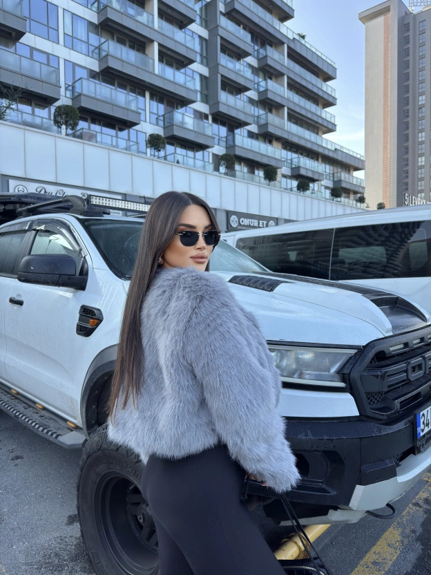 Gri Crop Kürk Ceket