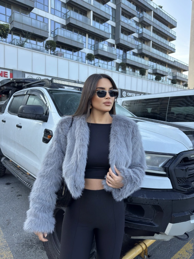 Gri Crop Kürk Ceket