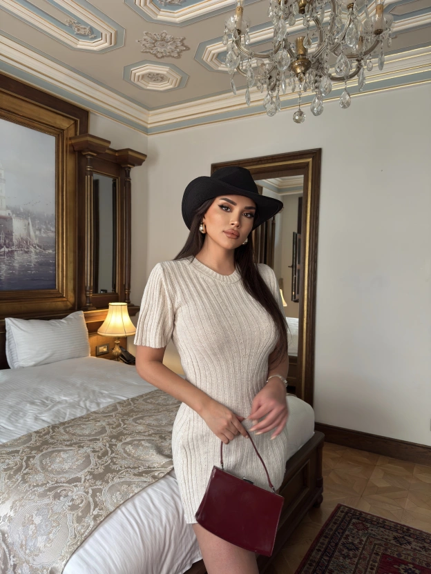 Bej Kısa Kol Triko Elbise