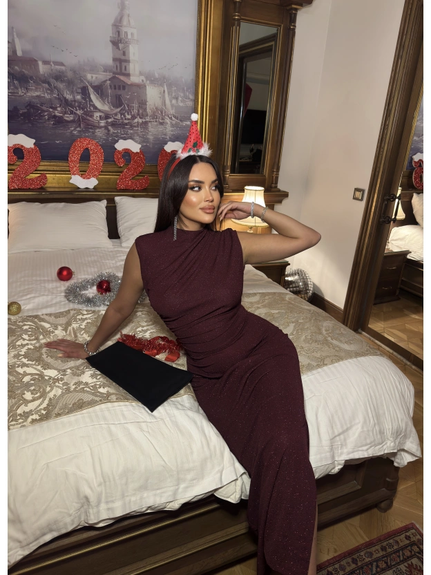 Bordo Simli Yırtmaç Detay Uzun Elbise