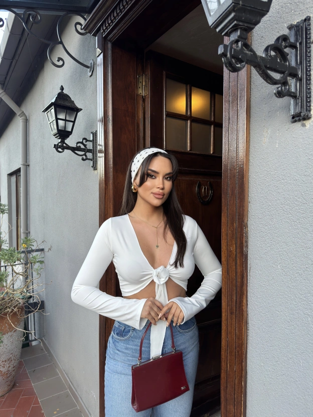 Beyaz Bağlamalı Crop