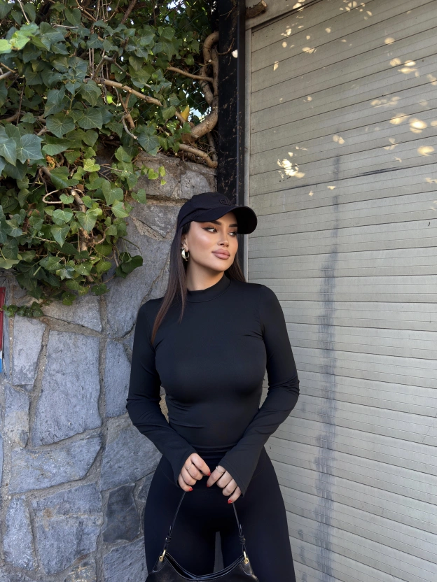 Siyah Yarım Balıkçı Sırt Balenli Crop