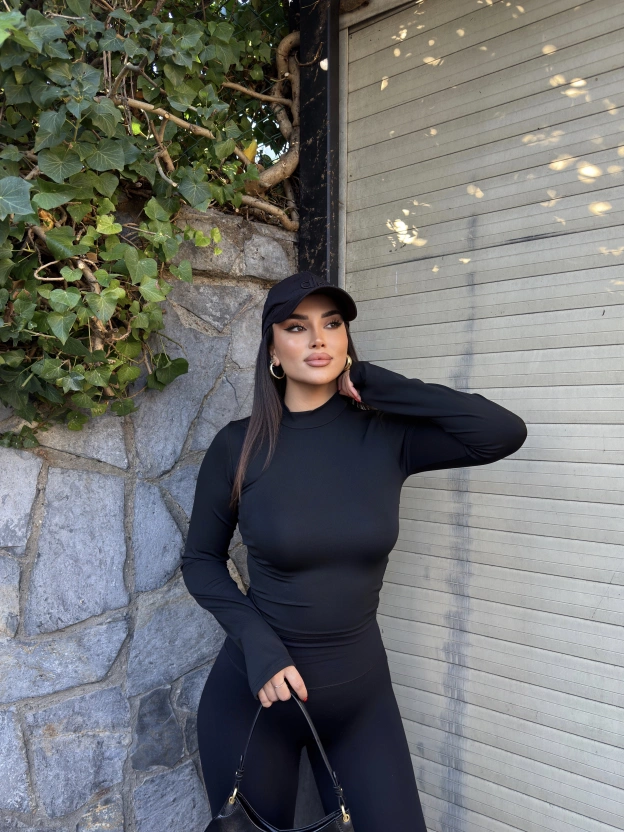 Siyah Yarım Balıkçı Sırt Balenli Crop