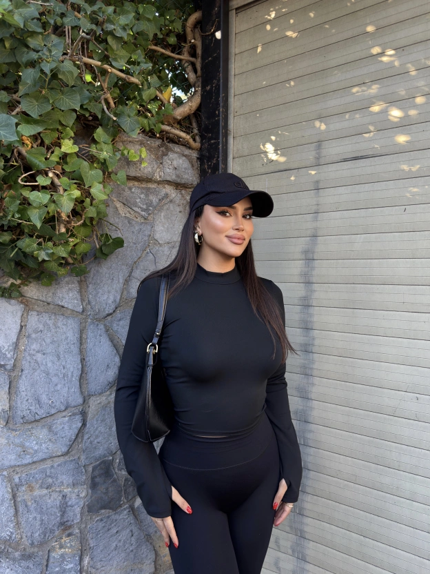 Siyah Yarım Balıkçı Sırt Balenli Crop