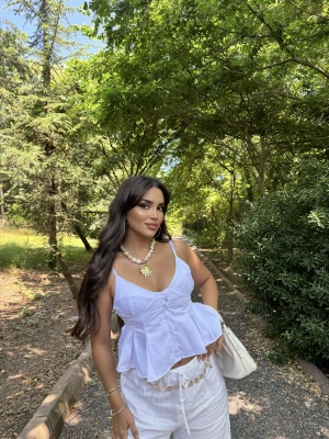 Beyaz Askılı Düğme Detay Basic Bluz