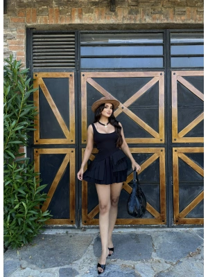 Siyah Şortlu Piliseli Elbise