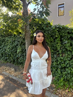 Beyaz Kısa Sırt Detay Keten Elbise