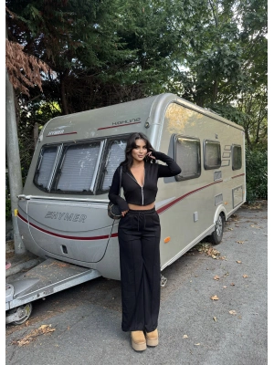 Siyah Fermuarlı Alt Üst Takım