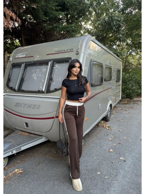 Kahverengi Şeritli Bol Paça Eşofman Altı