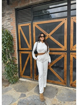 Beyaz Simli Kapüşonlu Alt Üst Takım