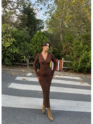 Kahverengi Fırfırlı Uzun Elbise