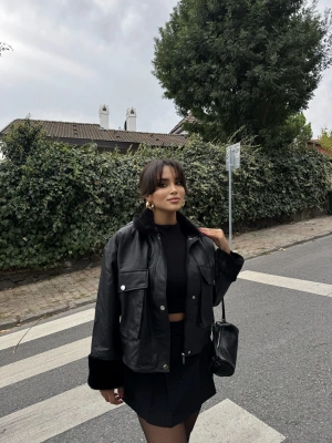 Siyah Deri Kürk Detay Ceket