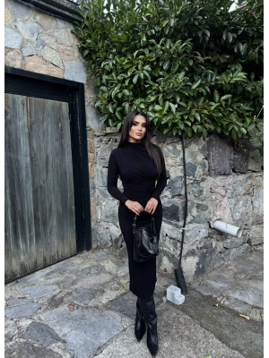 Siyah Drapeli Uzun Elbise