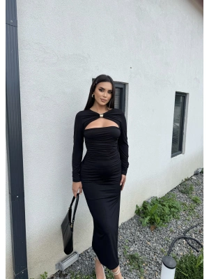 Siyah Göğüs Dekolteli Aksesuarlı Elbise