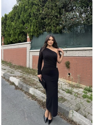 Siyah Tek Kol Tokalı Uzun Elbise