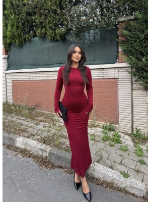 Bordo Sırt Dekolteli Uzun Elbise