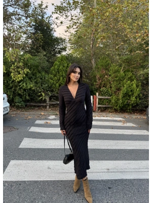 Siyah Fırfırlı Uzun Elbise