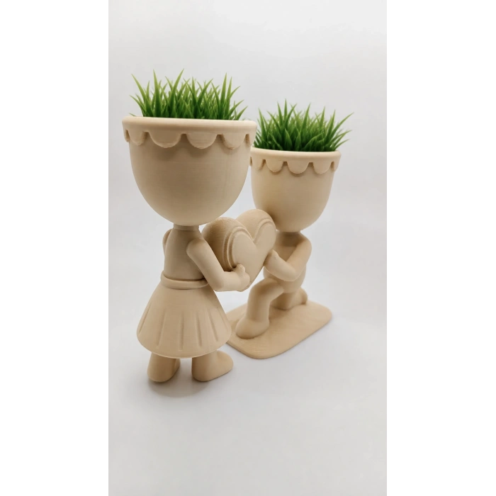 3D Baskı Aşk Saksısı - Kalp Tutan Çift Figürlü Dekoratif Saksı - Bej