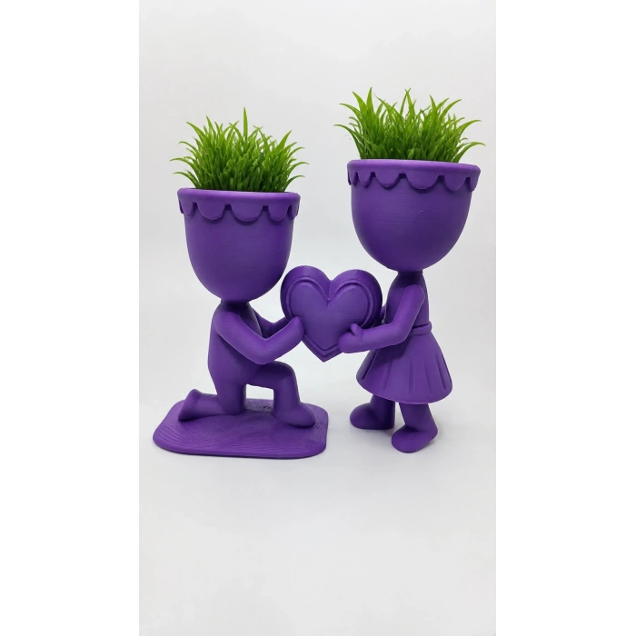 3D Baskı Aşk Saksısı - Kalp Tutan Çift Figürlü Dekoratif Saksı - Mor