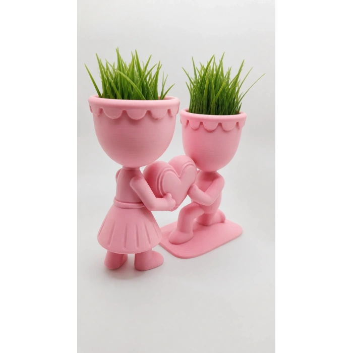 3D Baskı Aşk Saksısı - Kalp Tutan Çift Figürlü Dekoratif Saksı - Pembe